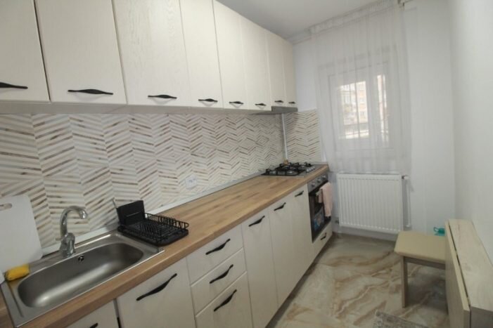 Tineretului, Timpuri Noi, inchiriere garsoniera renovata, centrala proprie.