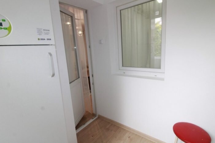 Tineretului, Timpuri Noi, inchiriere garsoniera renovata, centrala proprie.